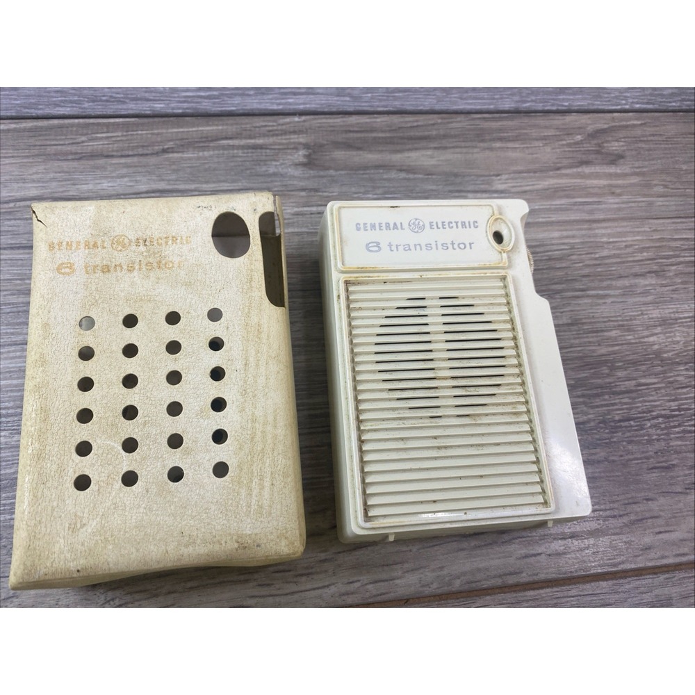 General Electric P946B 6 Transistor Radio White Fair Newsweek Advertised Case